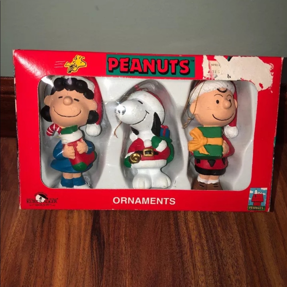 Peanuts ornaments set